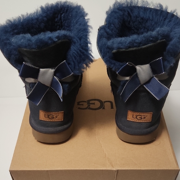 UGG Women's Navy BLUE Shearling Boots - Picture 2 of 10